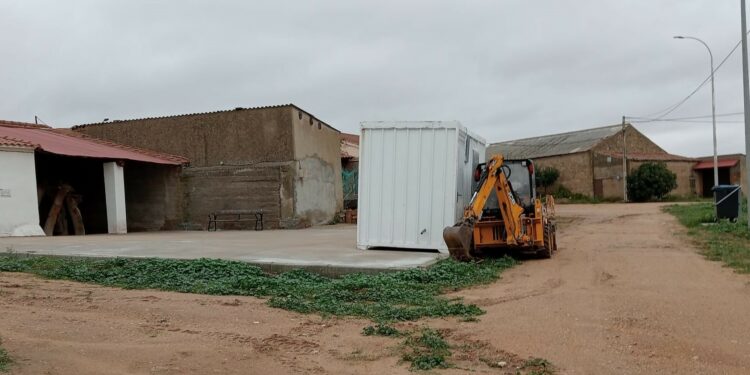 Comienza la obra para llevar la red de agua potable a Mozodiel