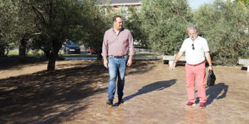 La inversión de 25.600 euros permite renovar el parque de Los Olivos de Valdelagua