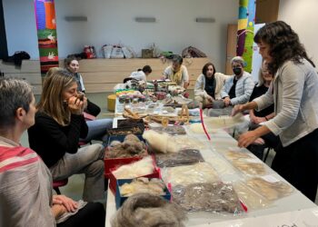 Villamayor celebra el Día de la Mujer Rural con pasacalles, teatro, bailes y una ofrenda floral