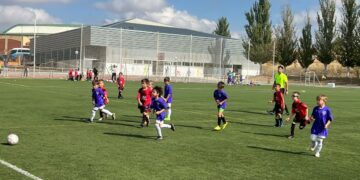 Jornada de fiesta del Sporting Carbajosa para presentar a los 14 equipos con los que juega esta temporada