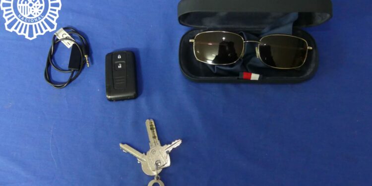 Detenido por el robo en el interior de un vehículo en las inmediaciones de la calle San Justo