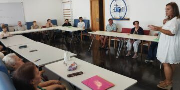 El taller de memoria inicia las actividades del curso para los mayores de Santa Marta