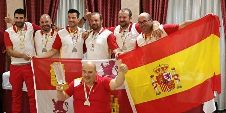 La selección de Castilla y León logra la medalla de Plata en el XIV Campeonato de España de Grandes Peces