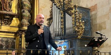 La sonoridad del órgano envuelve la iglesia de San Silvestre de Villares de la mano de Francisco Udaondo