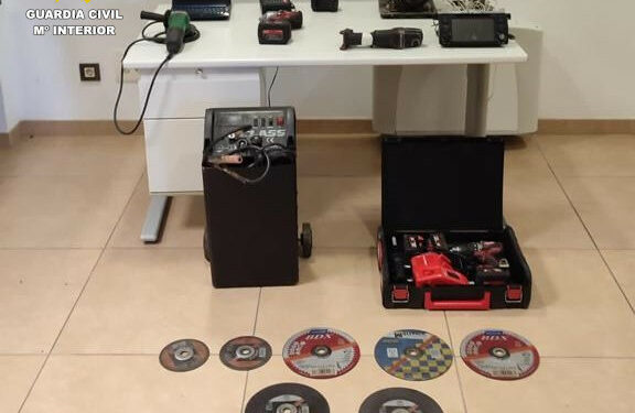 Detenido un hombre por el robo de material en un taller valorado en 15.000 euros