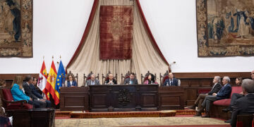 La USAL y la Junta celebran los aniversarios de la Constitución y el Estatuto de Autonomía