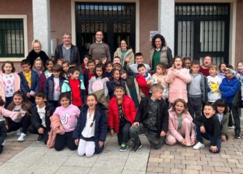 El alcalde de Carbajosa explica a los escolares del Pablo Picasso el funcionamiento del Ayuntamiento