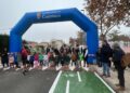 La carrera solidaria ‘Save the Children’ vuelve a reunir a los 300 escolares del CRA La Flecha por los derechos de los niños