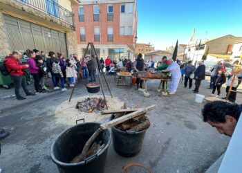 Castellanos y Carrascal de Barregas, los únicos municipios del alfoz en la VII Fiesta de la Matanza Tradicional de Diputación