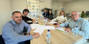 Alumnos de 2º de Bachillerato del IES Torrente Ballester de Santa Marta reciben el tercer premio del XI Concurso INNOVACREAWORK por su proyecto emprendedor ‘Beauty Spa’