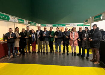 Aldeatejada mantiene su apuesta por la calidad y la garantía de los productos naturales en la XI Feria de la Miel