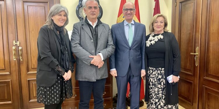 La Diputación y la Red de Atención a las Adicciones analizan la situación de las personas más vulnerables de la provincia