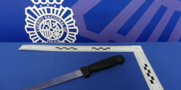 Detenido en la Chinchibarra por amenazar a varios vecinos con un cuchillo