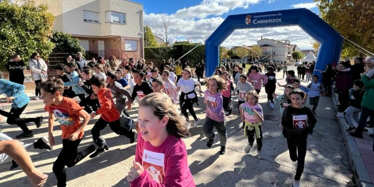 Los escolares del CRA La Flecha volverán a recorrer kilómetros de solidaridad en la carrera ‘Save The Children’ para defender los derechos de los niños