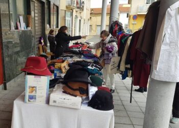 La Asociación de Mujeres de Cabrerizos vuelve con su II Mercadillo Solidario de Navidad a beneficio de ‘Médicos Sin Fronteras’