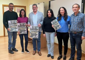 Matemáticas con magia y murales decorativos para las marquesinas del bus, novedades del programa ‘Cabrerizos Educa’, que ofrece 40 actividades a los alumnos del CRA La Flecha