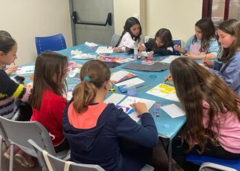 Cabrerizos ofrece nuevas propuestas lúdicas y creativas para los más pequeños con talleres de ciencia, arcilla y medio ambiente