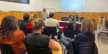 Los empresarios de los polígonos de Carbajosa inician su formación en defensa personal para reforzar la seguridad del tejido industrial