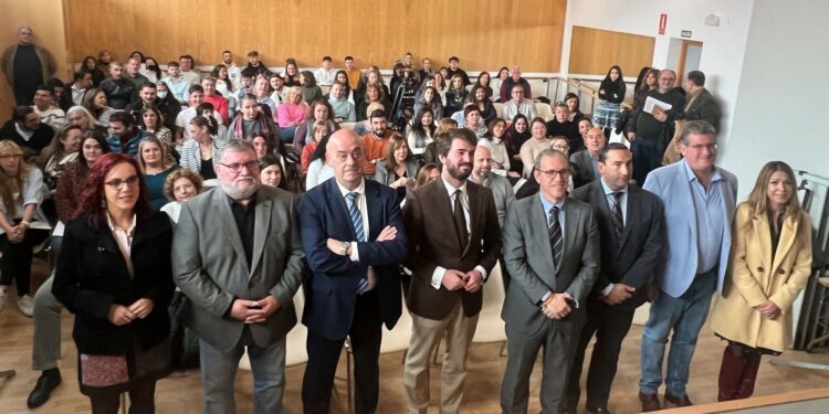 El vicepresidente de la Junta destaca la “apuesta firme” del Gobierno regional por la formación para el empleo en la clausura de las AFE de Salamanca en Carbajosa
