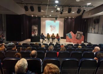 Charla y coloquio sobre la expo ‘Bajo pluma de mujer’