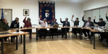 La oposición ‘invita’ al equipo de Gobierno de Doñinos a reducir en 100.000 euros un suplemento de crédito para garantizar la viabilidad de la gestión municipal