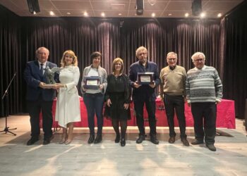 La labor de integración social de niños, adolescentes y mujeres que realizan Fundaneed y Adavas y el altruismo de Fernando Maés con su música reciben el XXVI Premio Tierno Galván a la Solidaridad y los Valores Humanos