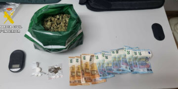 La redada en el barrio del Arrabal de Ciudad Rodrigo finaliza con la detención de una mujer y la incautación de marihuana, hachís y cocaína