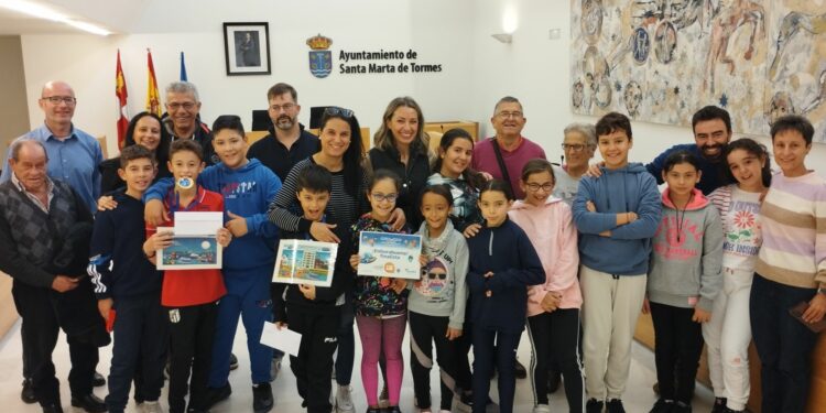 Los escolares del colegio San Blas, Izan García y Mark Criado, premiados en el IV Concurso Digital de Dibujo Infantil de Aqualia