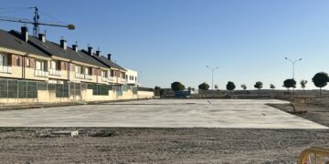 Villares invertirá 50.000 euros en el vallado de seguridad de la nueva pista deportiva de patinaje