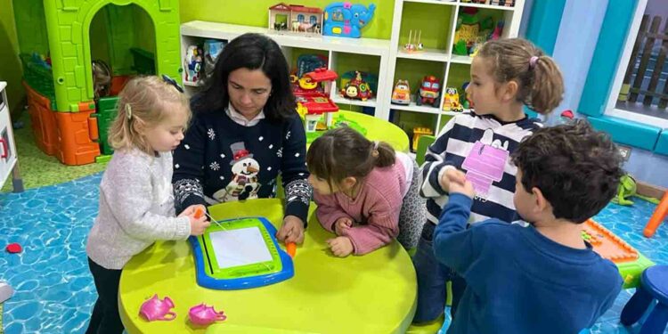 Juegos y diversión para los más pequeños de Cabrerizos en el parque de ocio navideño
