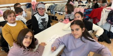 Juegos intergeneracionales y teatro completan la jornada de actos navideños en Carbajosa