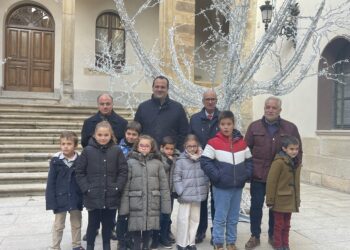 La Diputación entrega los premios del IX Concurso Infantil de Postales Navideñas