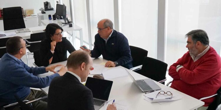 Renovación del convenio para que el Ayuntamiento y las asociaciones puedan utilizar el auditorio de los Padres Paúles