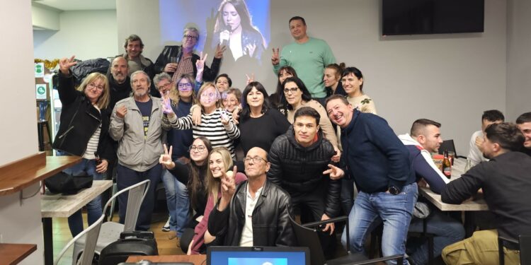 Doñinos mantiene su apoyo a Nereida, que se queda a las puertas de ganar ‘La Voz’