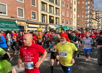 Jorge Blanco y Gema Martín lideran la XXXIX San Silvestre Salmantina entre 6.000 corredores