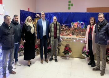 El gran Belén de 15 metros y más de cien figuras enriquece el espíritu navideño de Cabrerizos