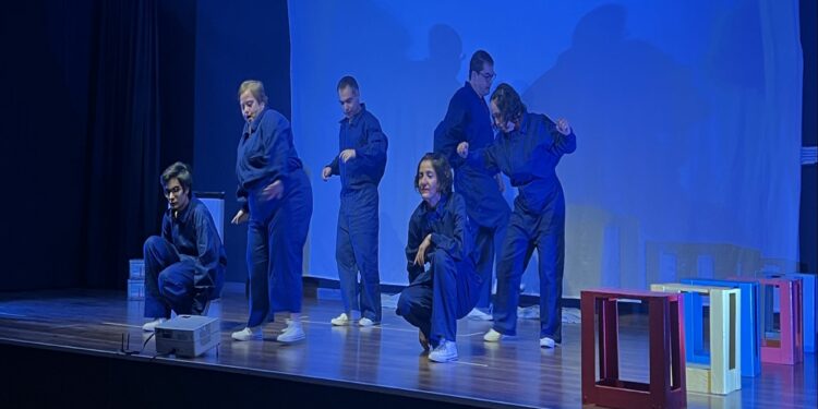 Castellanos da la bienvenida a la Navidad con un espectáculo de inclusión de personas con discapacidad a través de la danza