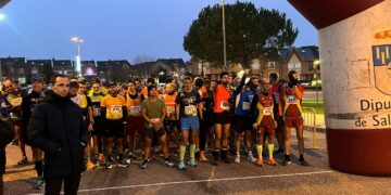 Daniel Herrero y Verónica Rodríguez vencen en la carrera navideña de Villamayor
