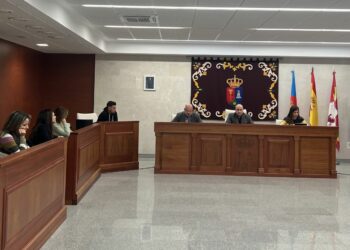 La puesta en marcha del sondeo de la piscina de verano y el arreglo de canalizaciones en el polígono centran las inversiones de Villares para 2024