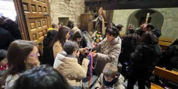 Parrillada solidaria, la bendición de gargantillas y la entrega del bastón de mando centran las fiestas de San Blas y Santa Águeda en Aldeaseca de la Armuña