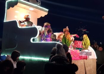 Música y nervios infantiles para ver a Melchor, Gaspar y Baltasar en Cabrerizos