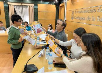 Los niños y adolescentes trasladan sus inquietudes y necesidades para mejorar Carbajosa