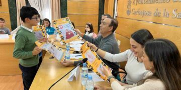 Los niños y adolescentes trasladan sus inquietudes y necesidades para mejorar Carbajosa