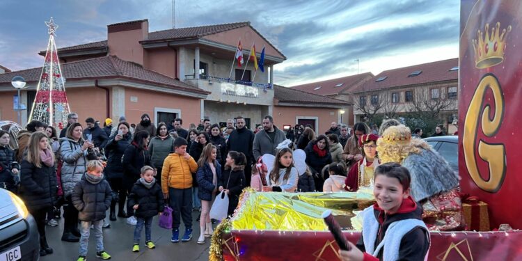 Los Reyes Magos adelantan su visita a Carrascal de Barregas y Monterrubio de Armuña