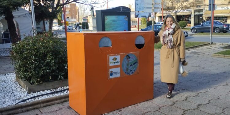 Continúa creciendo la recogida y el reciclaje de ropa y aceite de uso doméstico