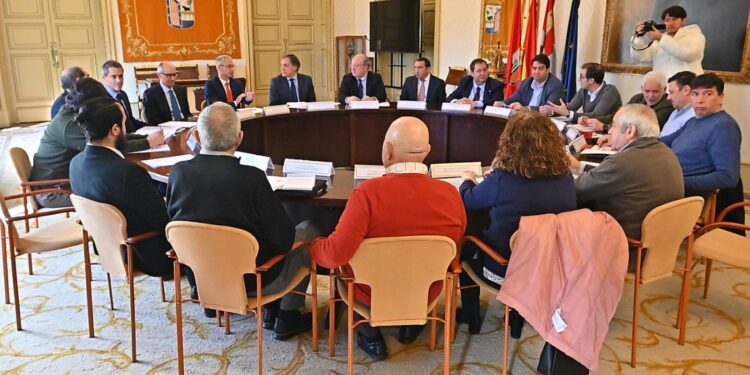 Salamanca mantiene la manifestación y anima a los ciudadanos a acudir a la Plaza Mayor el domingo 21 ‘Por un tren de futuro para Salamanca’