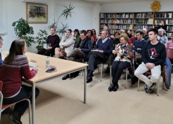 Sonsoles Sánchez-Reyes lleva ‘El alma en los viajes’ a Cabrerizos para iniciar las Fiestas de San Vicente