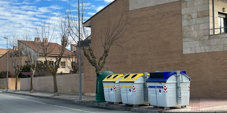 Villamayor inicia una campaña de concienciación ambiental para fomentar el reciclaje de residuos desde el hogar