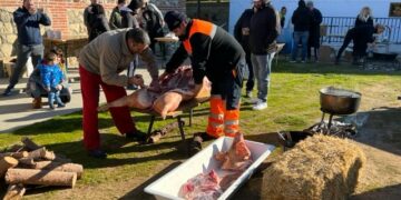 Doñinos nombrará a cuatro matanceros de honor en la XVI Matanza Tradicional el próximo domingo