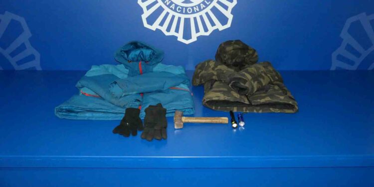Detenidos dos hombres por el intento de robo con fuerza en una carnicería